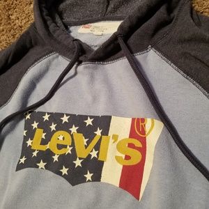 Levis men's sweater American flag logo